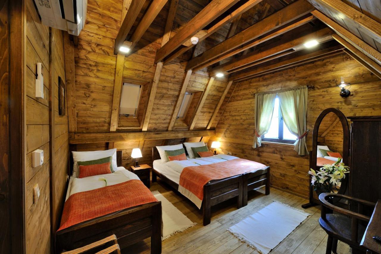 Ethno Houses Plitvice Lakes Hotel Plitvica selo Exteriér fotografie